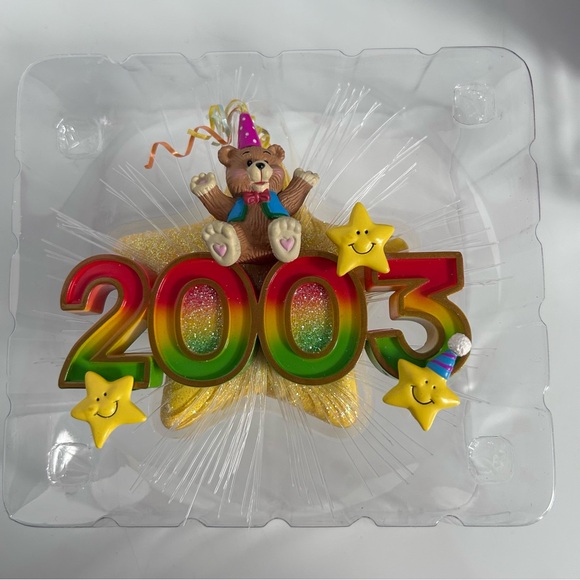 Carlton Cards Heirloom Collection FUN IN 2003 lights up with Fiber Optics - Picture 5 of 6